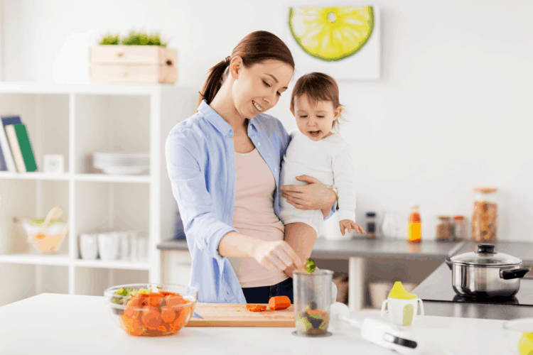 bế bé mặt đối mặt