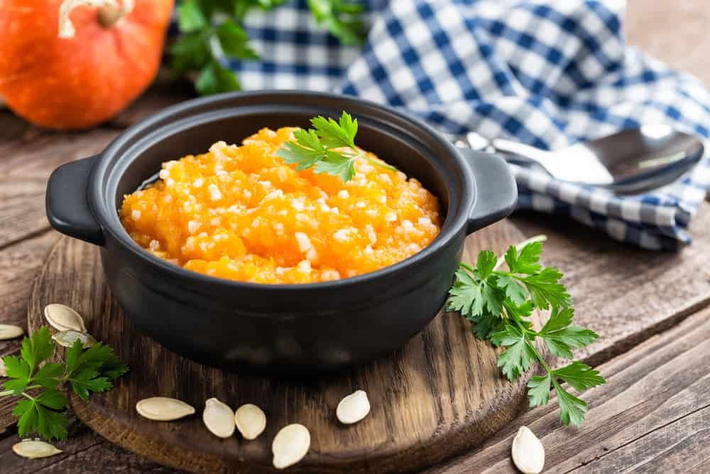 cách nấu cháo lươn bí đỏ cho bé