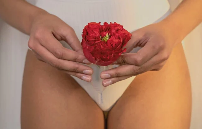 chưa quan hệ nhưng cô bé bị thâm