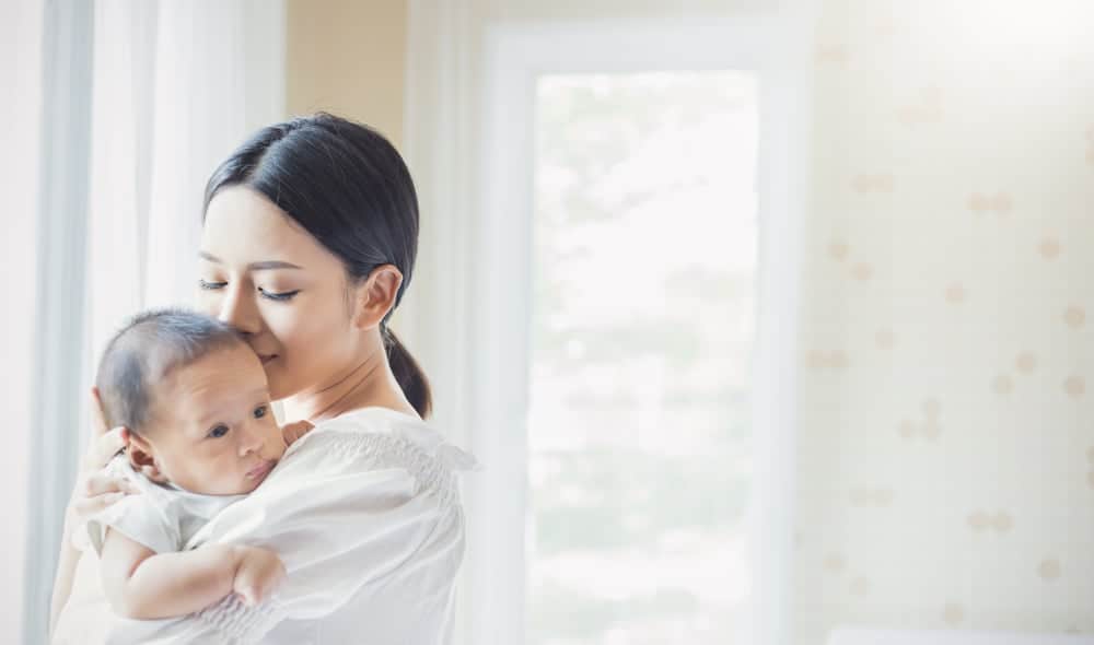 mẹo chữa nấc cụt cho trẻ sơ sinh