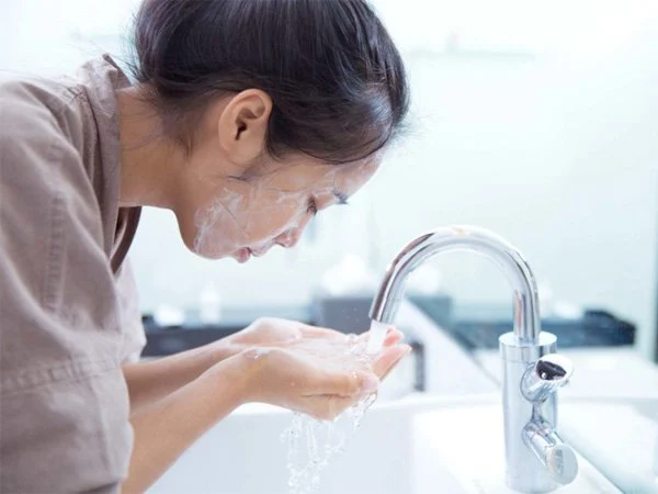 ngăn ngừa mụn đầu trắng