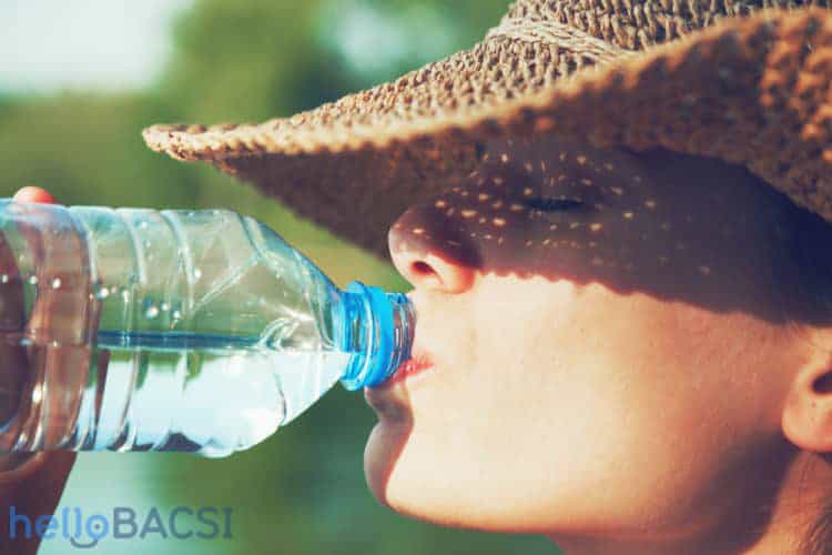 chứng khát nước khiến bạn uống nước liên tục